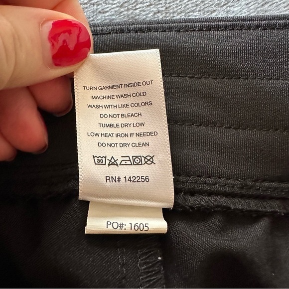 FIGS Zamora™ Jogger Scrub Pants Black PO1605 - Picture 11 of 15